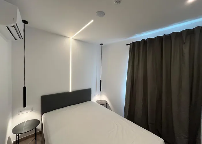 Central -Iii- Room